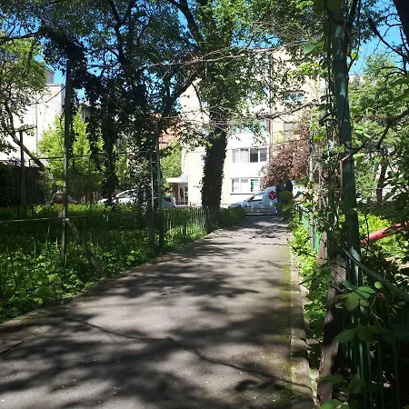 Apartment Place *